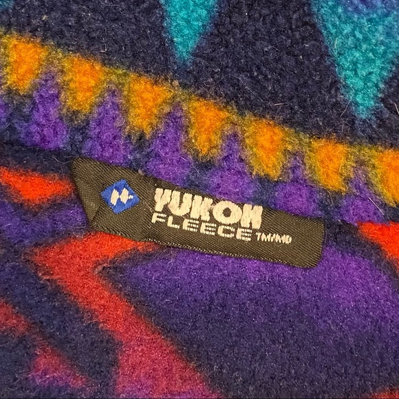 Printed Fleece Zip Up Vest - Picture 9 of 9